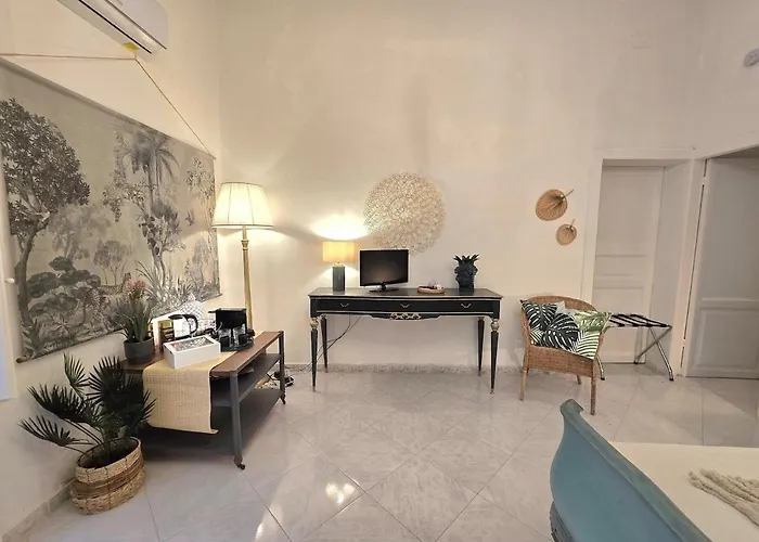 30 Passi Dal Mare Homestay